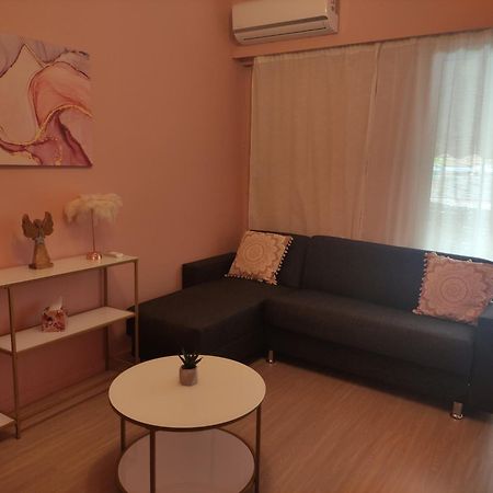Love Truth Life Apartment Piraeus Bagian luar foto