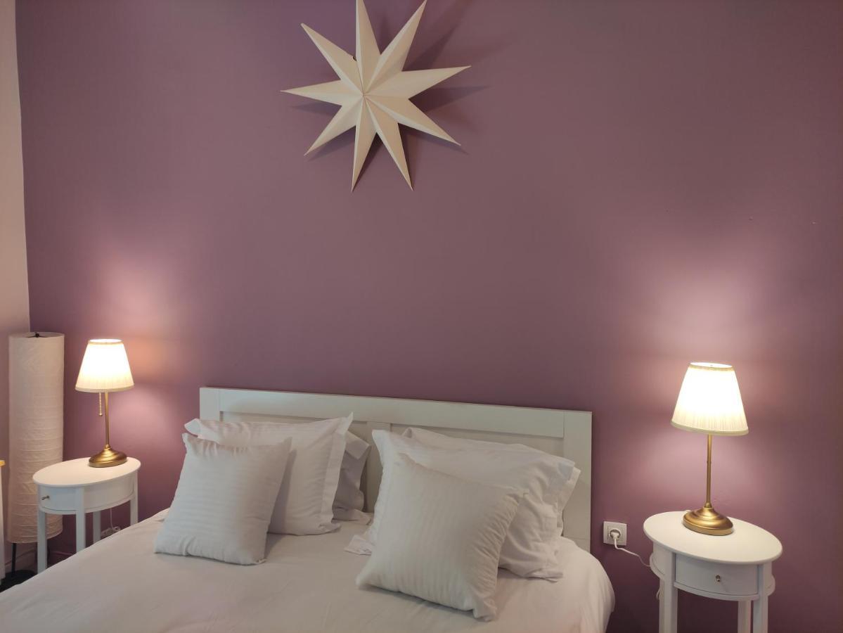 Love Truth Life Apartment Piraeus Bagian luar foto